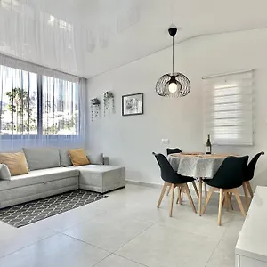 https://fantastic-vacation-by-the-ocean.in-canary-islands.com